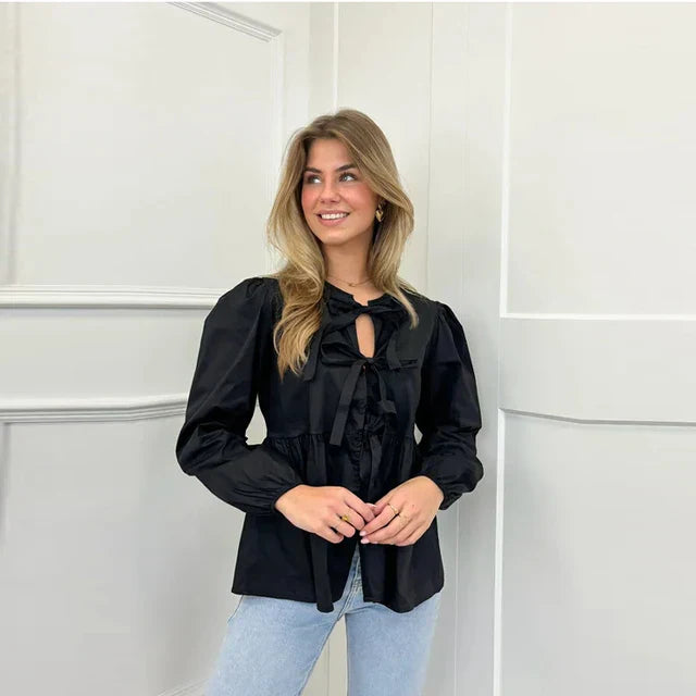 Blusa con Lazo de Encaje