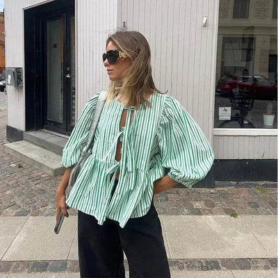 Blusa con Lazo de Encaje