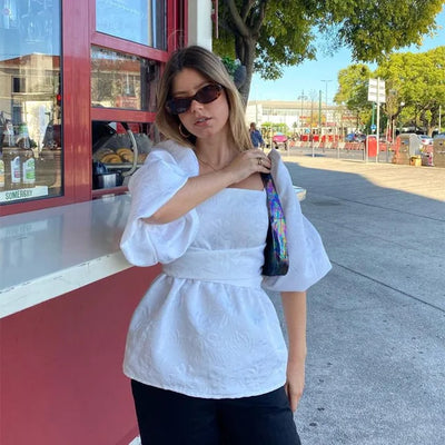 Blusas sin espalda con cordones