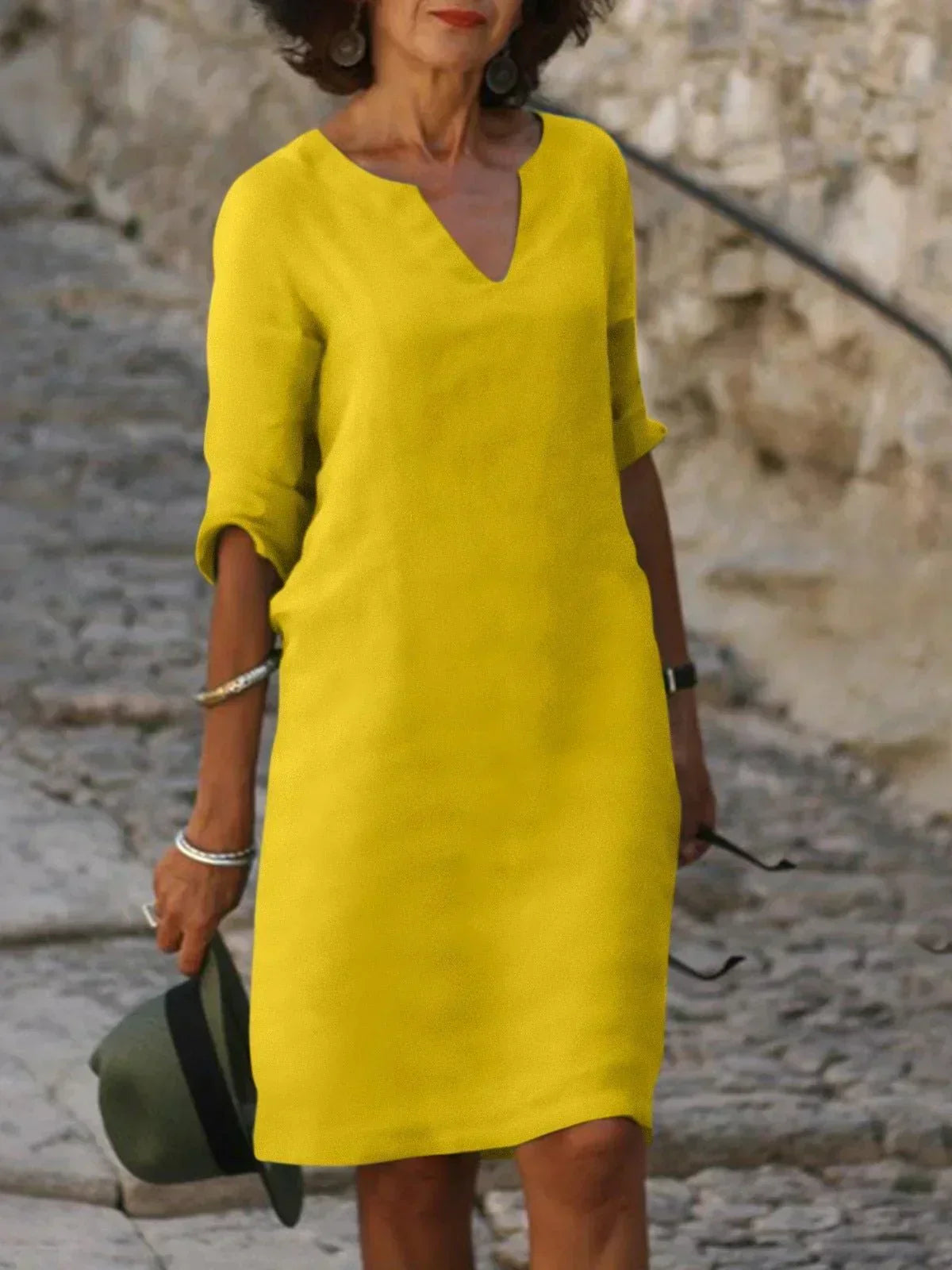 Sylvia | Vestido elegante con escote en V