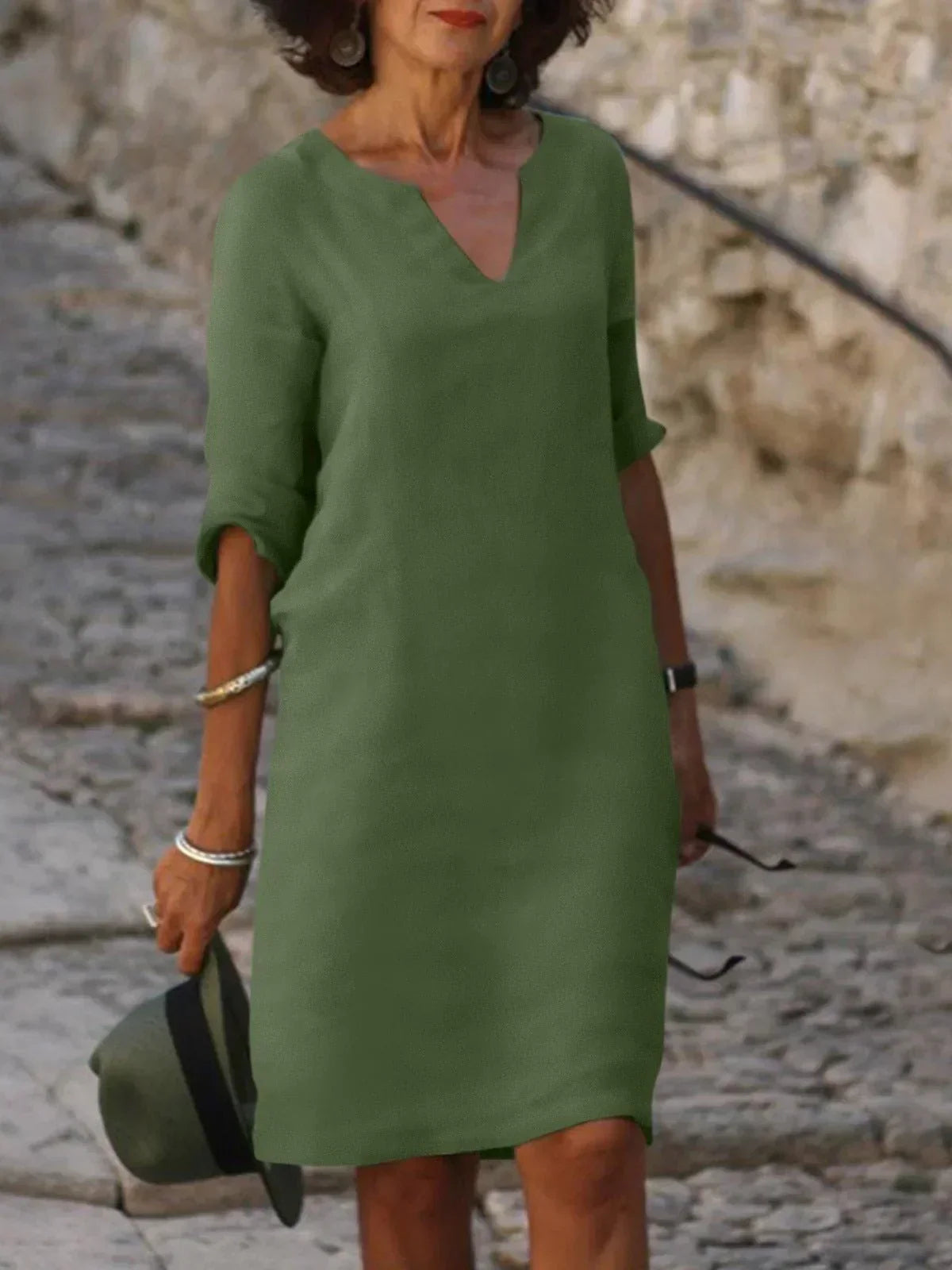 Sylvia | Vestido elegante con escote en V